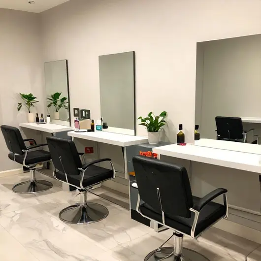 AT HOME: Beleza e Estilo em um Só Lugar