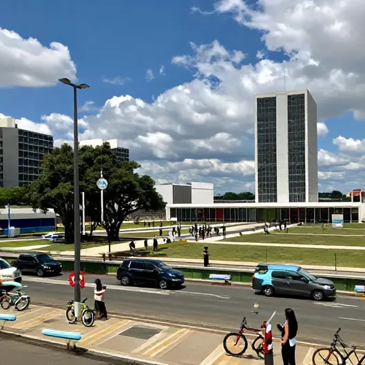 Cuidados com a Saúde em Brasília: Farmácias e Emergências ao seu Alcance