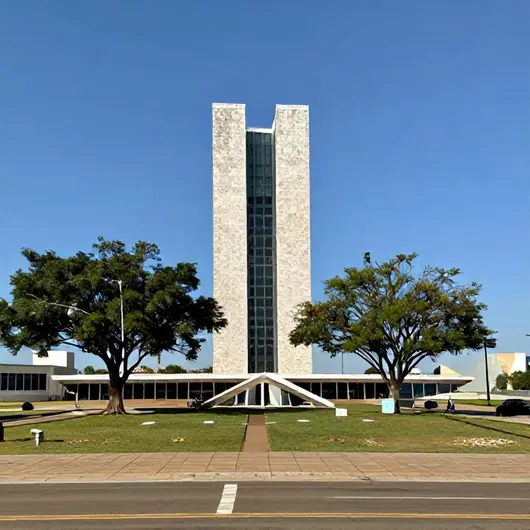 Explorando a Praça do Cruzeiro