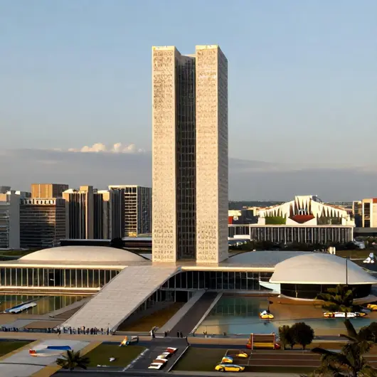 Explore o Eixo Monumental: O Coração de Brasília Explore o Eixo Monumental: O Coração de Brasília