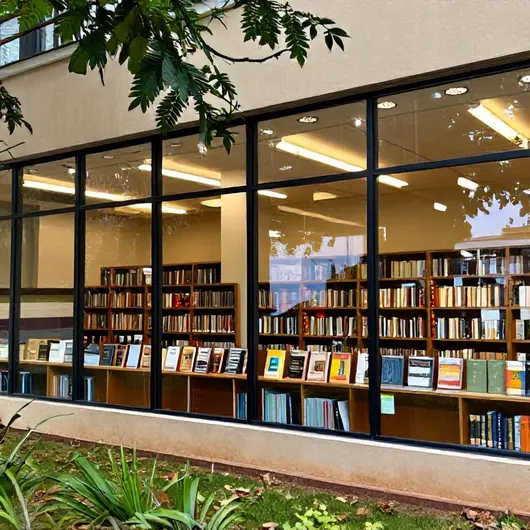 Livraria Universitária de Brasília Ltda Livraria Universitária de Brasília Ltda