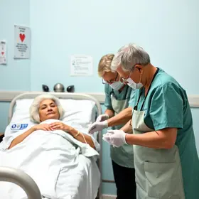 Voluntários transformam tempo em cuidado há 61 anos no Hospital de Base voluntariado no Hospital de Base